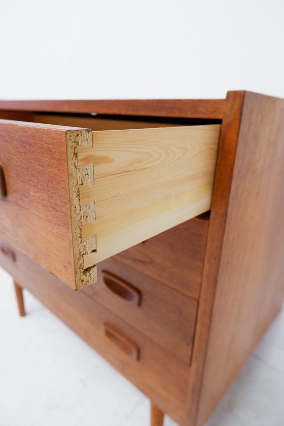 Image 1 of Schwedische Kommode mit 4 Schubladen