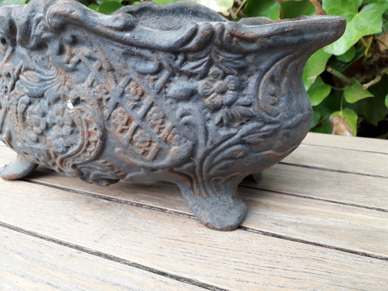 Image 1 of Brocante Gusseisen Garten Vase 30 cm lang