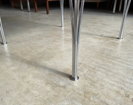 Image 1 of Minimalistisches Design Esstisch