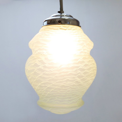 Französische Art-Déco-Hängeleuchte mit grünem Glasschirm, 1940