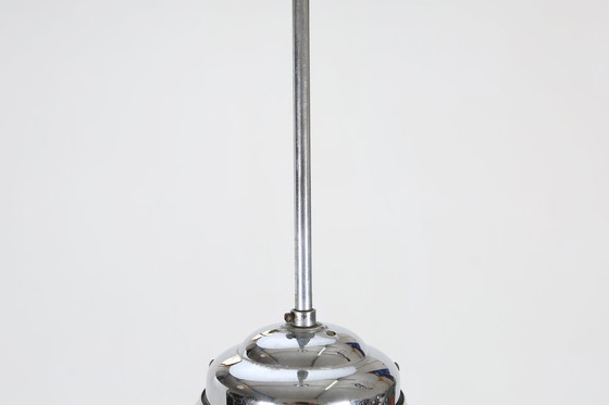Image 1 of Französische Art-Déco-Hängeleuchte mit grünem Glasschirm, 1940