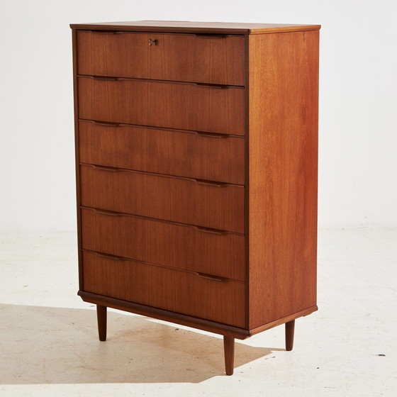 Image 1 of Mk10651 Restaurierte Teakholzkommode