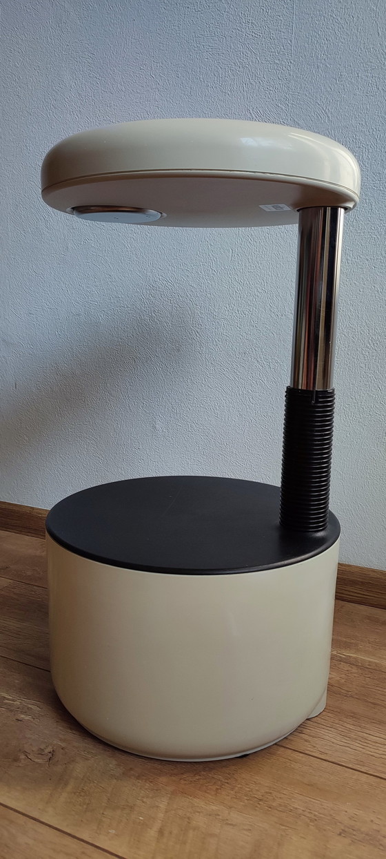 Image 1 of Weltraumzeitalter Velca Hocker Golf Lucci & Orlandini Creme