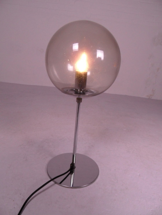 Image 1 of Vintage Schreibtischlampe mit Glaskugel aus den 1960er Jahren