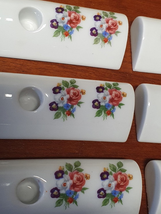 Image 1 of 1874 Romantische Porzellan Mini Kerzenleuchter mit Blumen