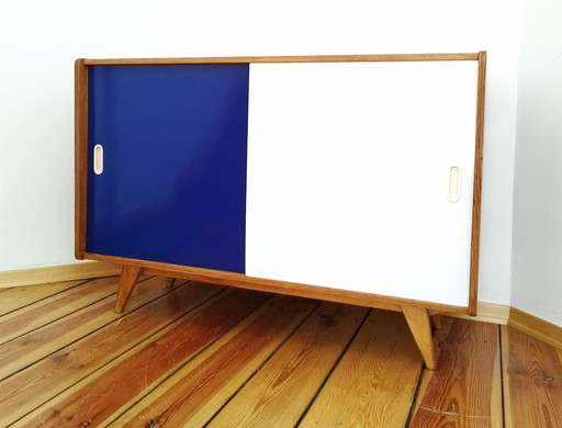 U 452 Schrank Entworfen von J. Jiroutek, Tschechoslowakei, 1960er Jahre.