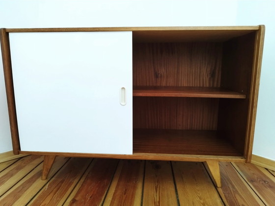 Image 1 of U 452 Schrank Entworfen von J. Jiroutek, Tschechoslowakei, 1960er Jahre.