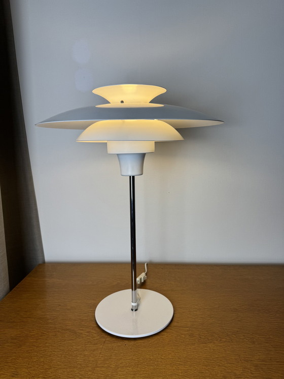 Image 1 of Dänische Tischlampe Junge Model Roma 2