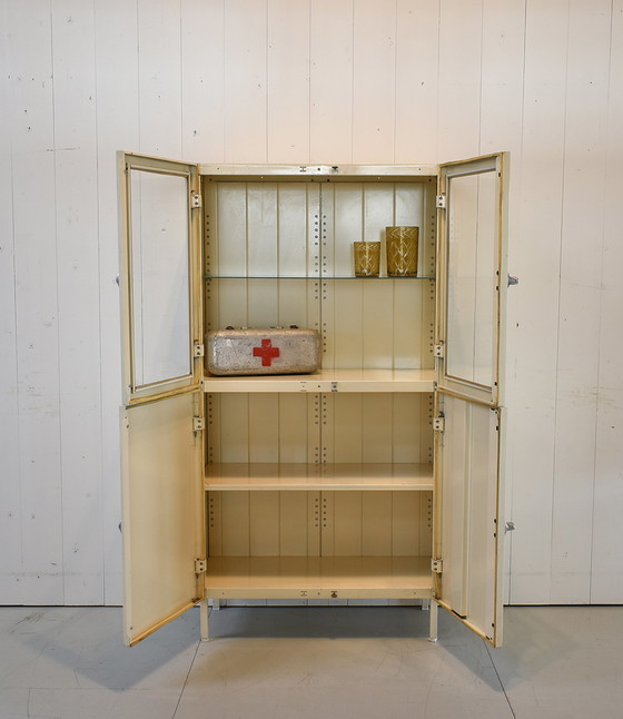 Image 1 of Vintage-Apothekerschrank - Vitrine
