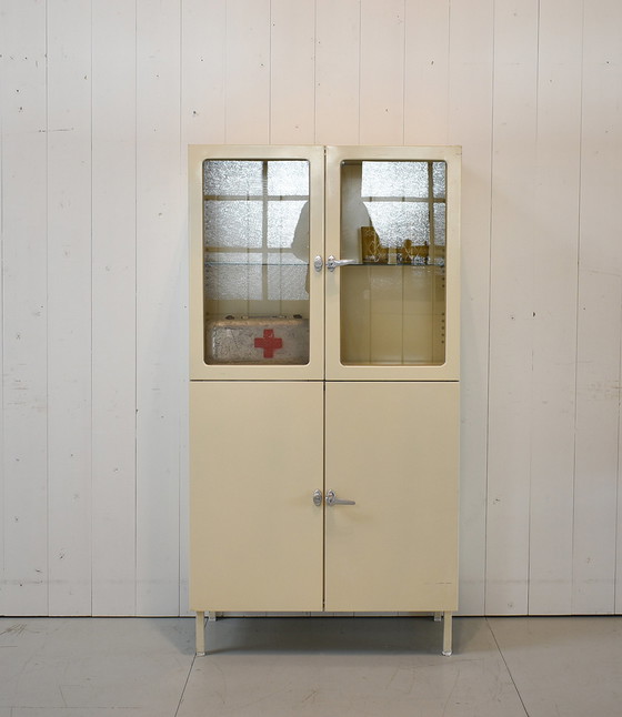 Image 1 of Vintage-Apothekerschrank - Vitrine