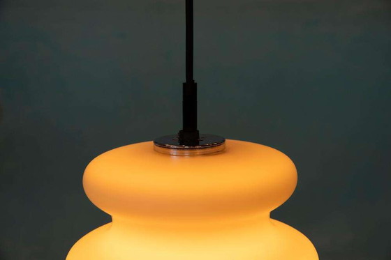 Image 1 of Space Age Milchglas-Pendelleuchte, organisch geformte Pendelleuchte