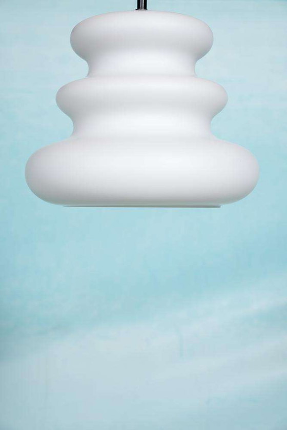 Image 1 of Space Age Milchglas-Pendelleuchte, organisch geformte Pendelleuchte