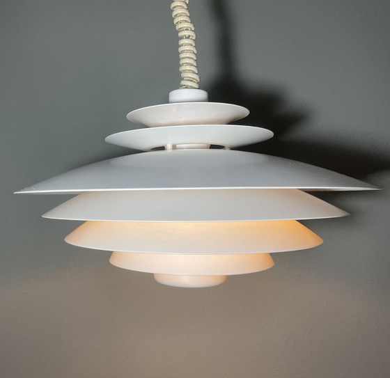 Image 1 of Form Licht