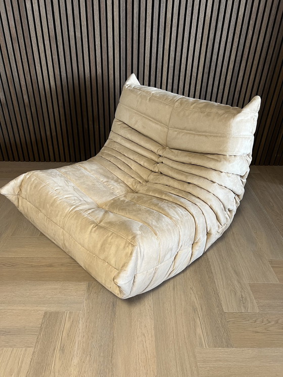 Image 1 of Ligne Roset Togo beige Alcantara