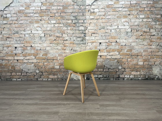 Image 1 of Hay AAC 23 grüner Stuhl