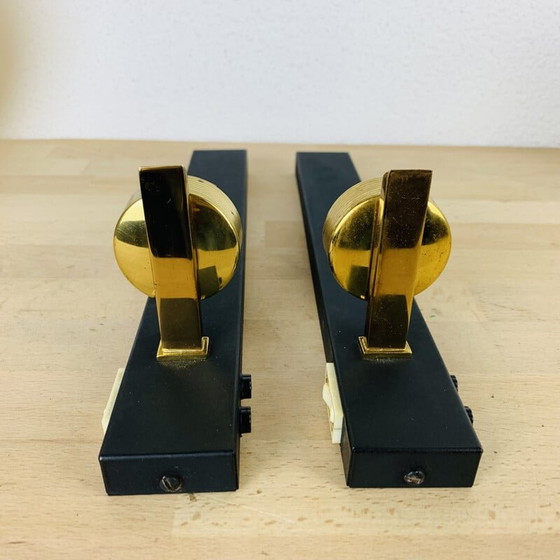 Image 1 of Paar alte Wandlampen aus Metall und weißem Opalin, 1950er Jahre