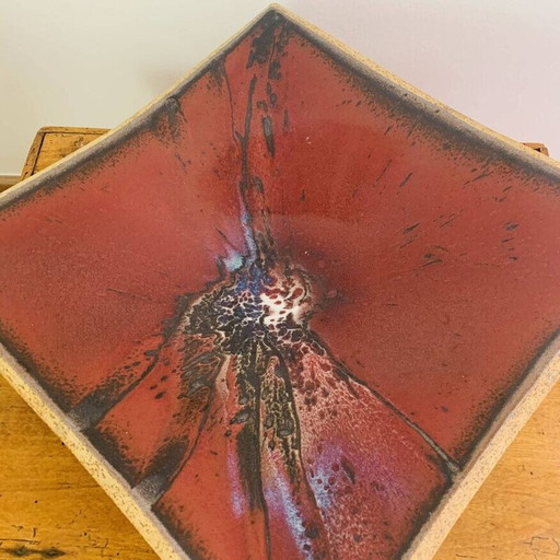 Rote quadratische Vintage-Schale von Matthieu Lievois