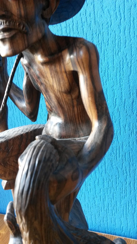 Image 1 of Holzstatue eines Fischers mit Enten, 84 cm hoch