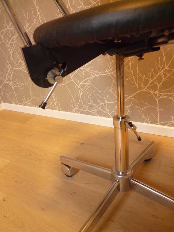 Image 1 of Vintage-Bürostuhl