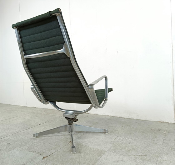 Image 1 of Charles & Ray Eames EA124 Loungesessel aus schwarzem Stoff, 1970er Jahre