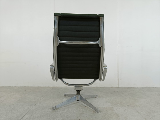 Image 1 of Charles & Ray Eames EA124 Loungesessel aus schwarzem Stoff, 1970er Jahre
