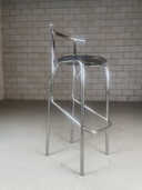 Barhocker im postmodernen Design (weitere Exemplare auf Lager)