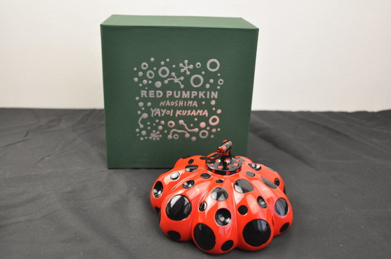 Image 1 of Yayoi Kusama Rot Kürbis