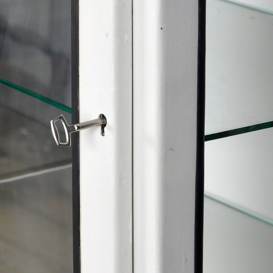 Image 1 of Vintage Arztschrank aus Eisen und Glas , 1970er Jahre