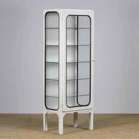 Image 1 of Vintage Arztschrank aus Eisen und Glas , 1970er Jahre