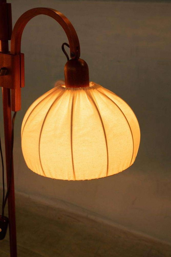 Image 1 of Dänisches Design 60er Jahre Steh-/Bogenlampe Teak Domus, Bogen Stehlampe