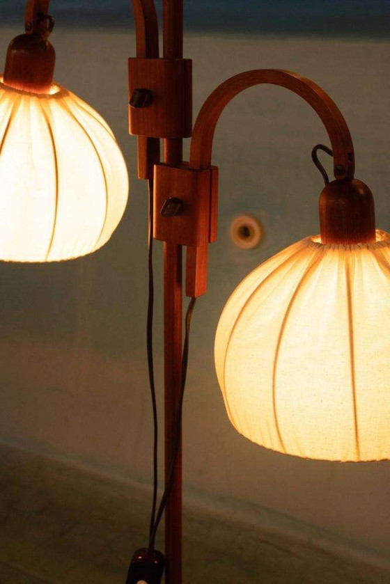 Image 1 of Dänisches Design 60er Jahre Steh-/Bogenlampe Teak Domus, Bogen Stehlampe