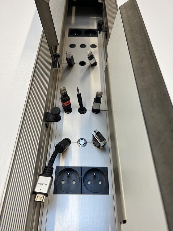 Image 1 of Design-Konferenztisch der Spitzenklasse