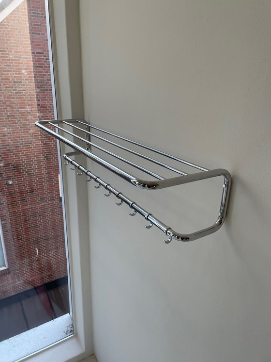 Image 1 of Garderobe 1013 aus Gips