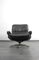 King Chair aus schwarzem Leder von André Vandenbeuck