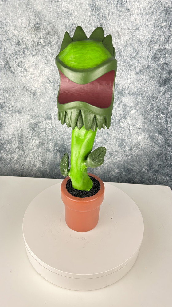 Image 1 of Rotan Hunt „The Plant“ Figur