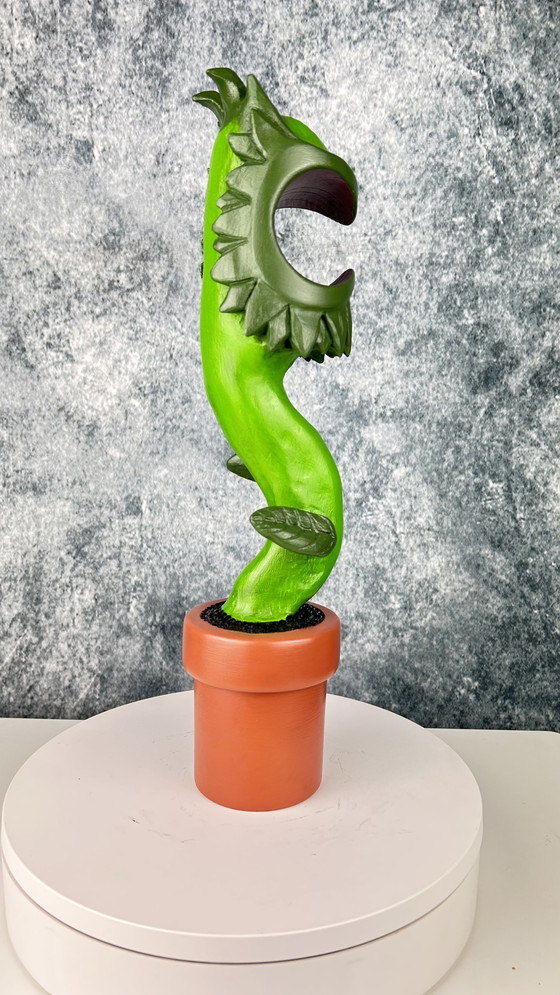 Image 1 of Rotan Hunt „The Plant“ Figur