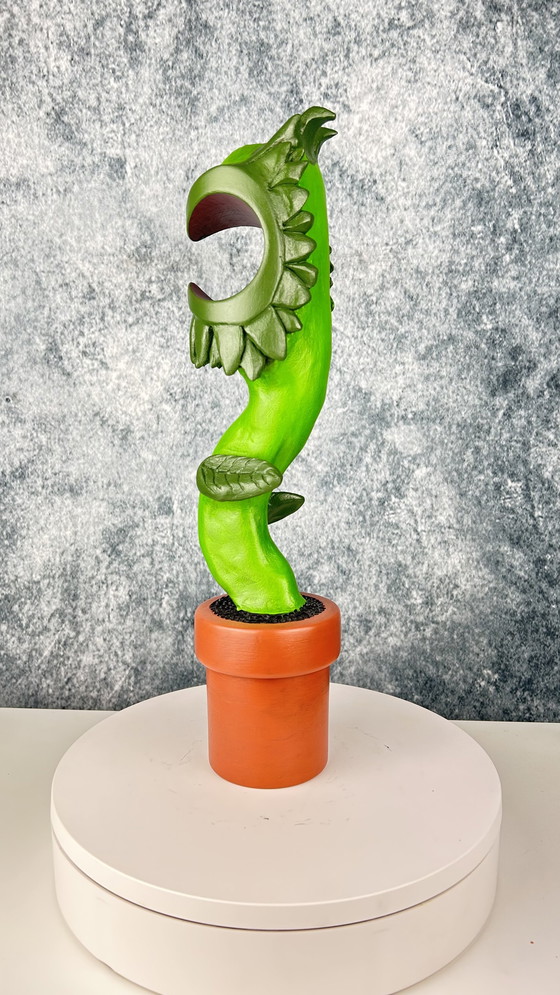 Image 1 of Rotan Hunt „The Plant“ Figur