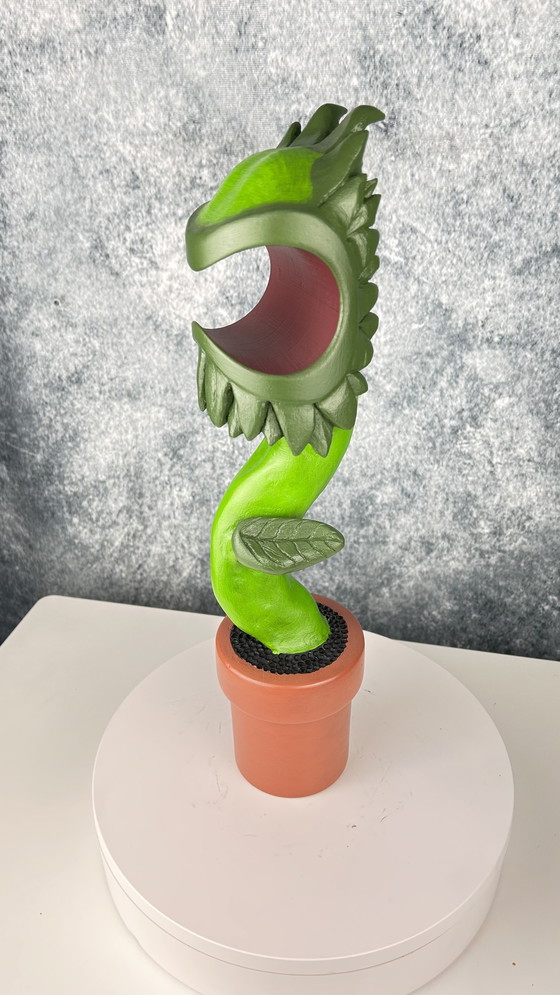 Image 1 of Rotan Hunt „The Plant“ Figur