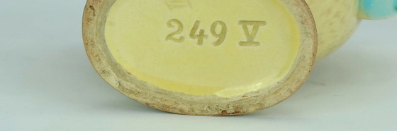 Image 1 of Wunderschöne Art-Déco-Vase aus den 1930er Jahren aus Keramik von Dumler Breiden mit Tropfglasur und Doppelgriff