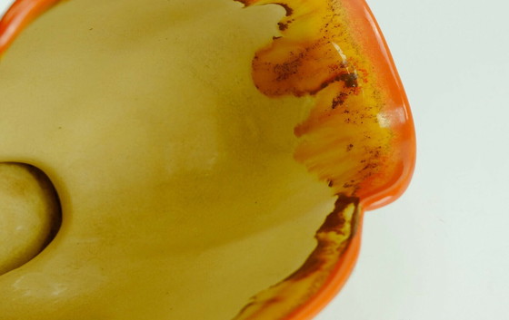 Image 1 of Wunderschöne Art-Déco-Vase aus den 1930er Jahren aus Keramik von Dumler Breiden mit Tropfglasur und Doppelgriff