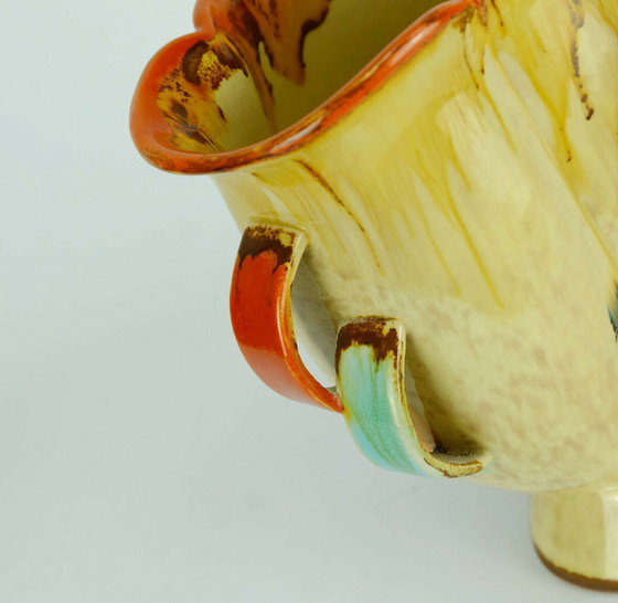 Image 1 of Wunderschöne Art-Déco-Vase aus den 1930er Jahren aus Keramik von Dumler Breiden mit Tropfglasur und Doppelgriff