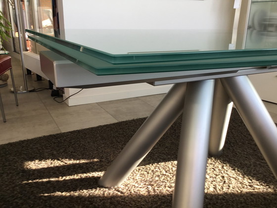 Image 1 of Ausziehbarer Designtisch aus Glas