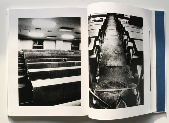 Image 1 of Miyako Ishiuchi – Suidobashi: Bücher des Tokyo Dental College