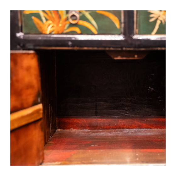 Image 1 of Chinesisches TV-Sideboard mit Blumenmalerei