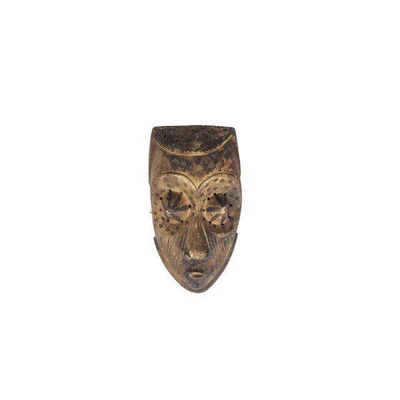 Image 1 of Alte afrikanische Maske "Kuba abuka" aus Holz und Pigmenten, Demokratische Republik Kongo