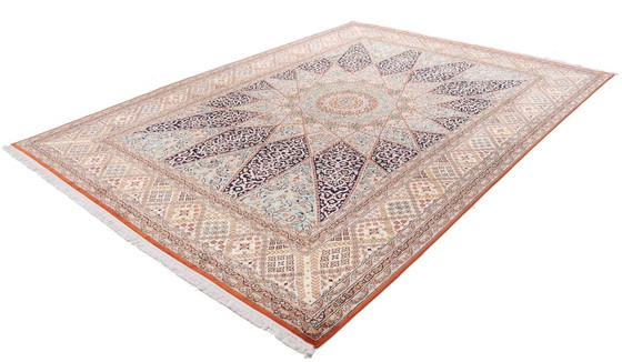Image 1 of Neuer Kaschmir-Seidenteppich - sehr feines Gonbad-Design