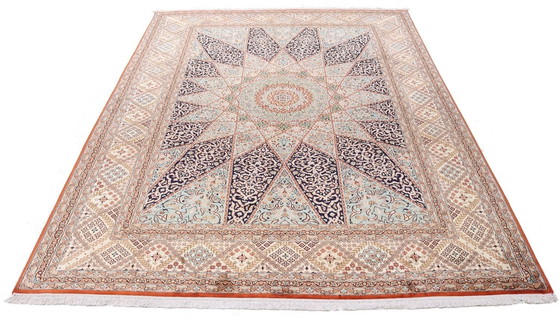 Image 1 of Neuer Kaschmir-Seidenteppich - sehr feines Gonbad-Design