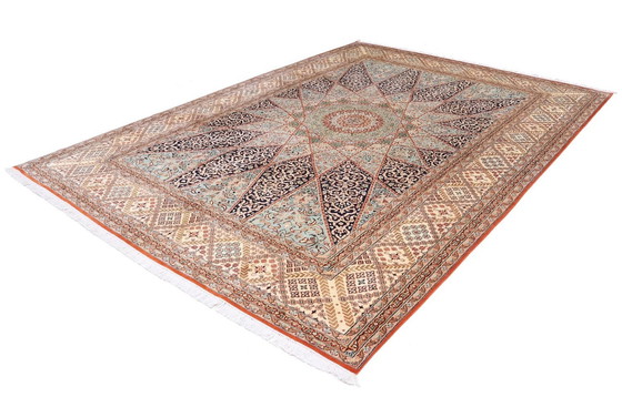 Image 1 of Neuer Kaschmir-Seidenteppich - sehr feines Gonbad-Design