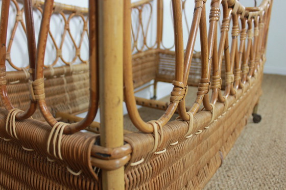 Image 1 of Rattan Bett