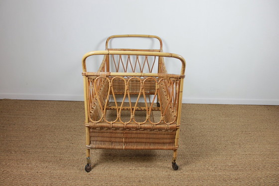 Image 1 of Rattan Bett